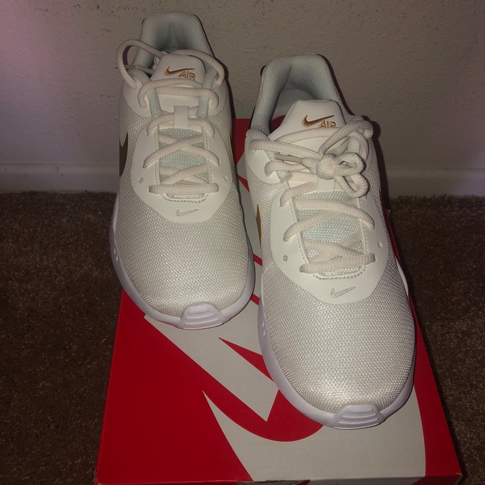 Women’s Nike Airmax Oketo